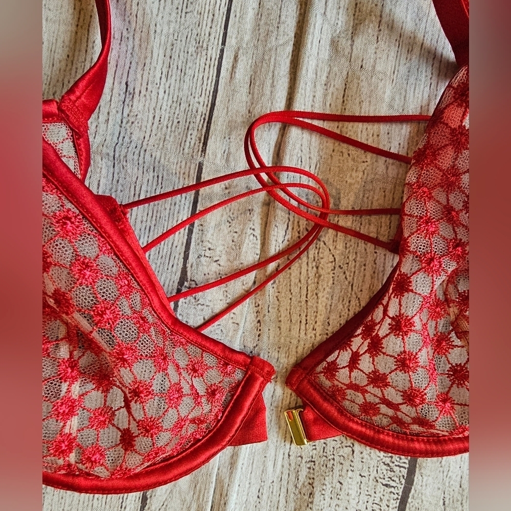 Victoria's Secret Size 32D red Unlined demi sheer bra front close Sexy - Picture 6 of 8